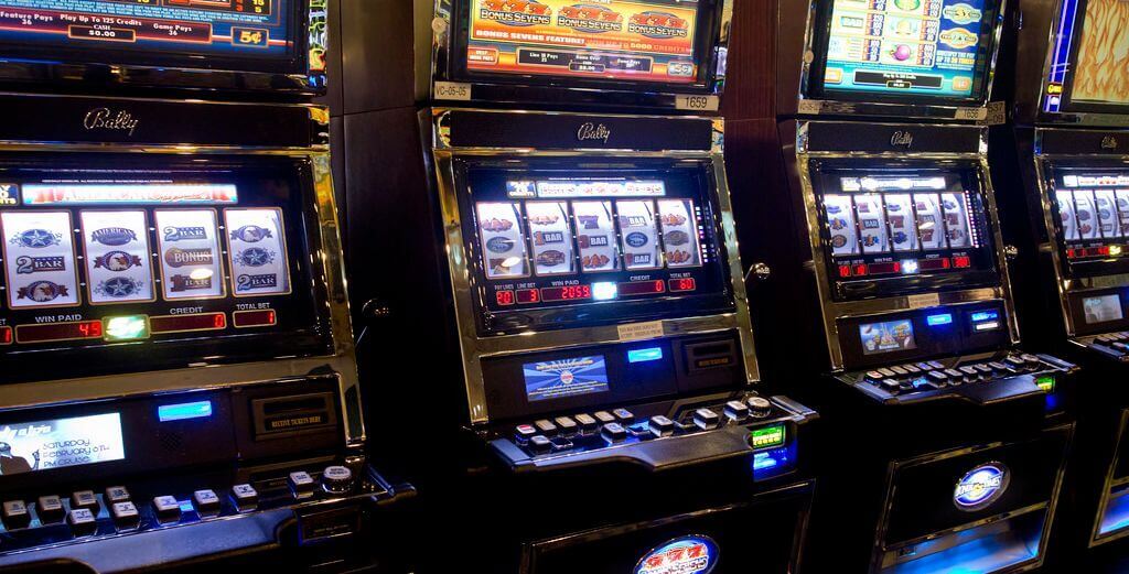 blackjack vs slots